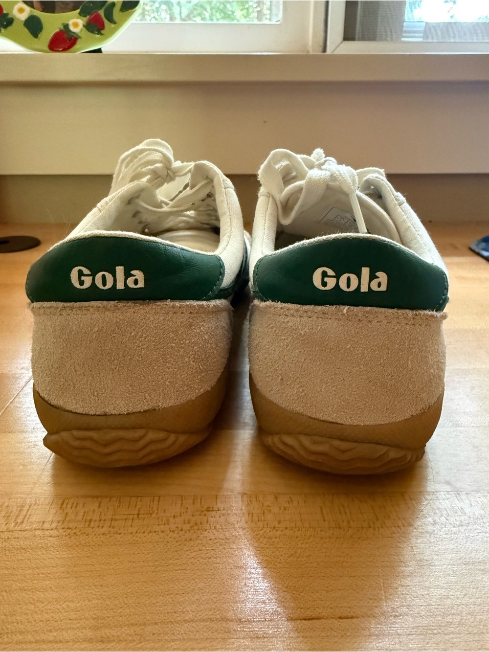Gola women’s White Canvas Sneakers with Green Stripes - Picture 2 of 4